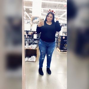 Meet your Posher, Mirna